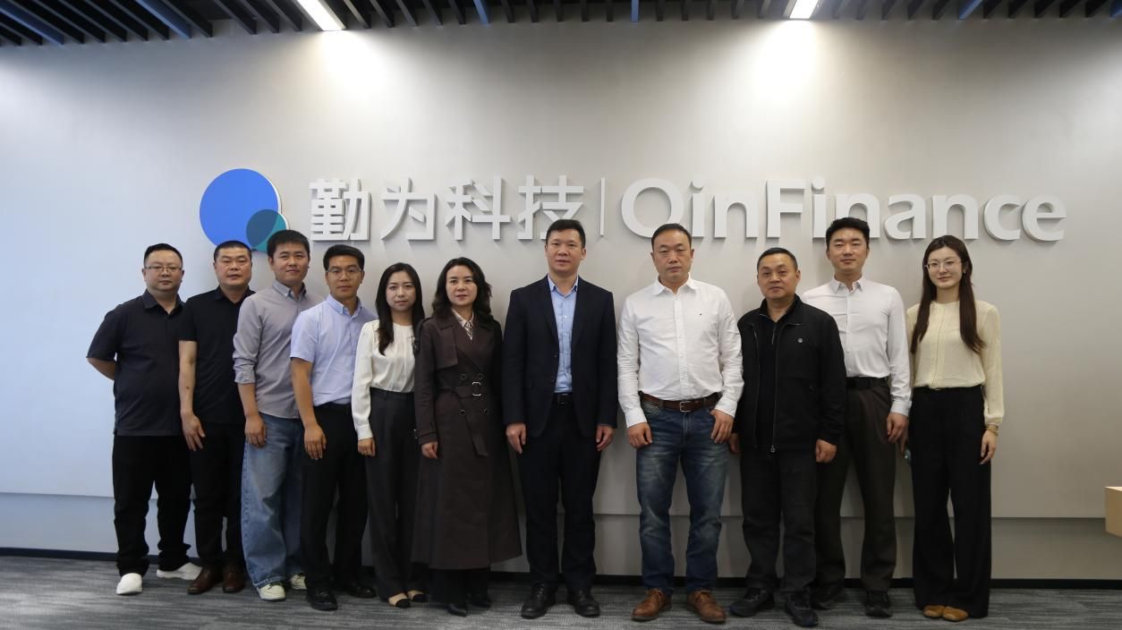 校企合作服务中心负责人成洪波主任牵头